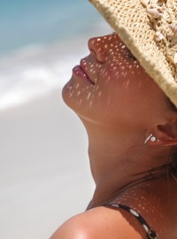 How sunbathing and swimming could help with your  psoriasis?